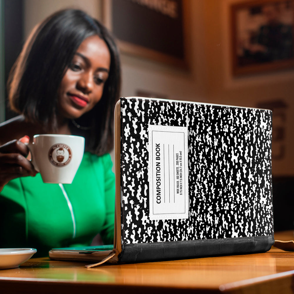 
                      
                        Composition Book LG Gram Pro 17 Zoll Laptoptasche
                      
                    