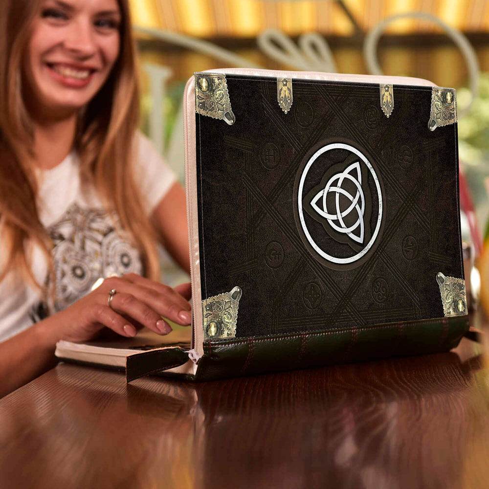 
                      
                        DER MEISTER UND MARGARITA Samsung Galaxy TAB S10 Ultra Folio Hülle
                      
                    