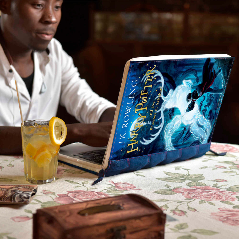 
                      
                        DER MEISTER UND MARGARITA Samsung Galaxy TAB S10 Ultra Folio Hülle
                      
                    