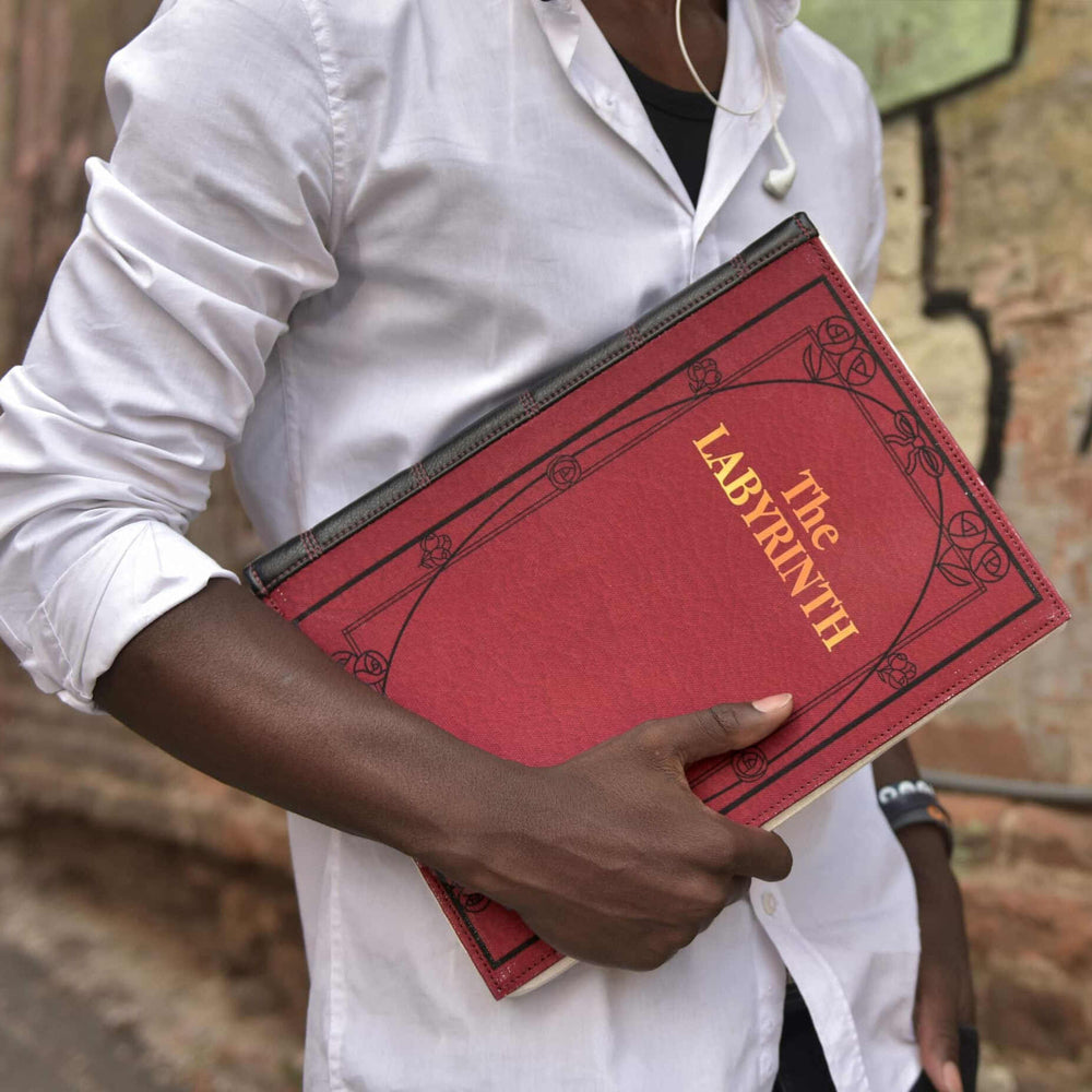 
                      
                        DER MEISTER UND MARGARITA Samsung Galaxy TAB S10 Ultra Folio Hülle
                      
                    