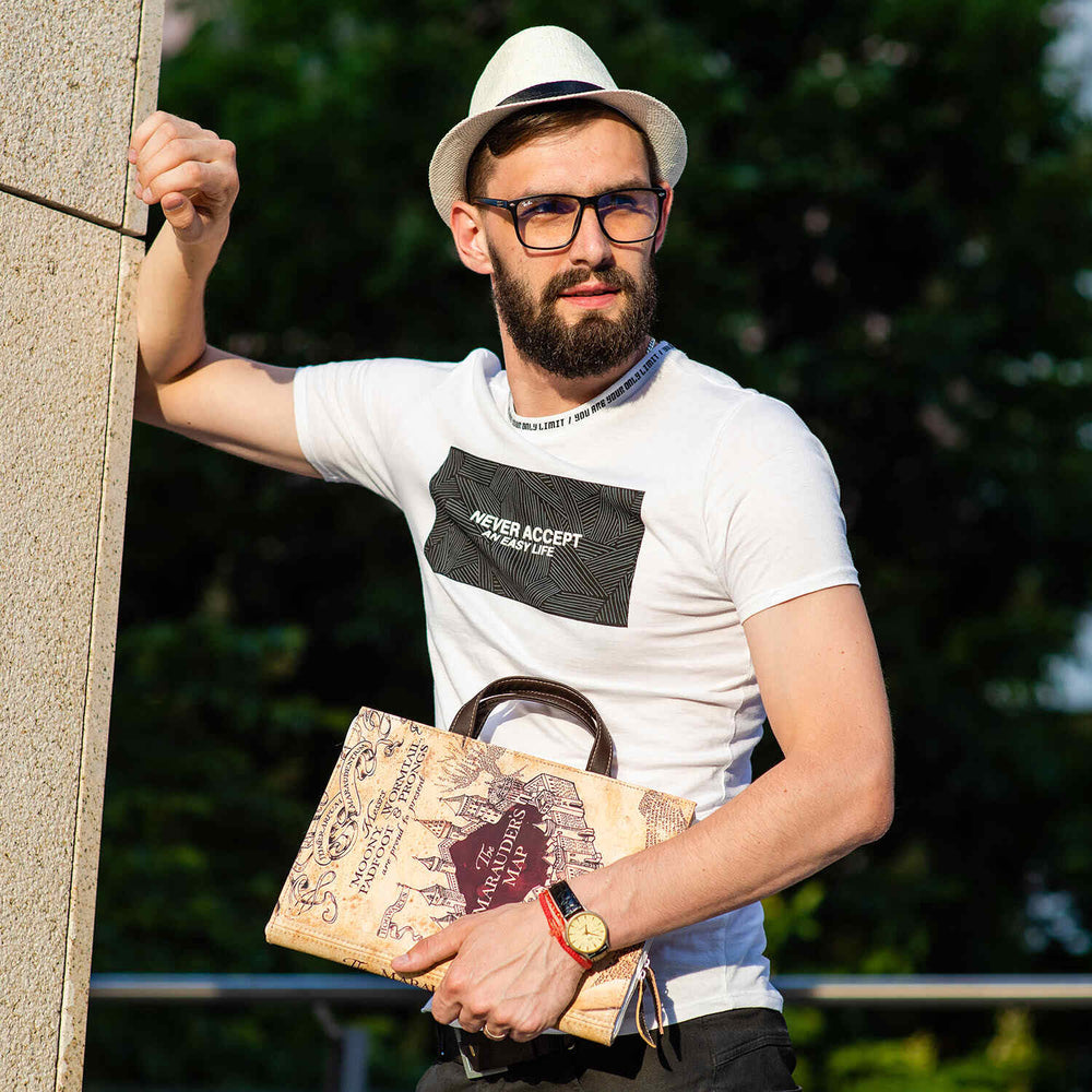 
                      
                        DER MEISTER UND MARGARITA Samsung Galaxy TAB S10 Ultra Folio Hülle
                      
                    