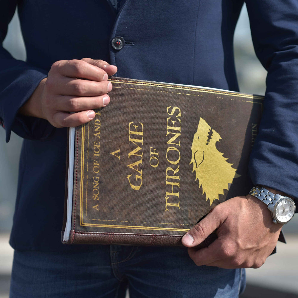 
                      
                        GAME OF THRONES iPad Hülle
                      
                    