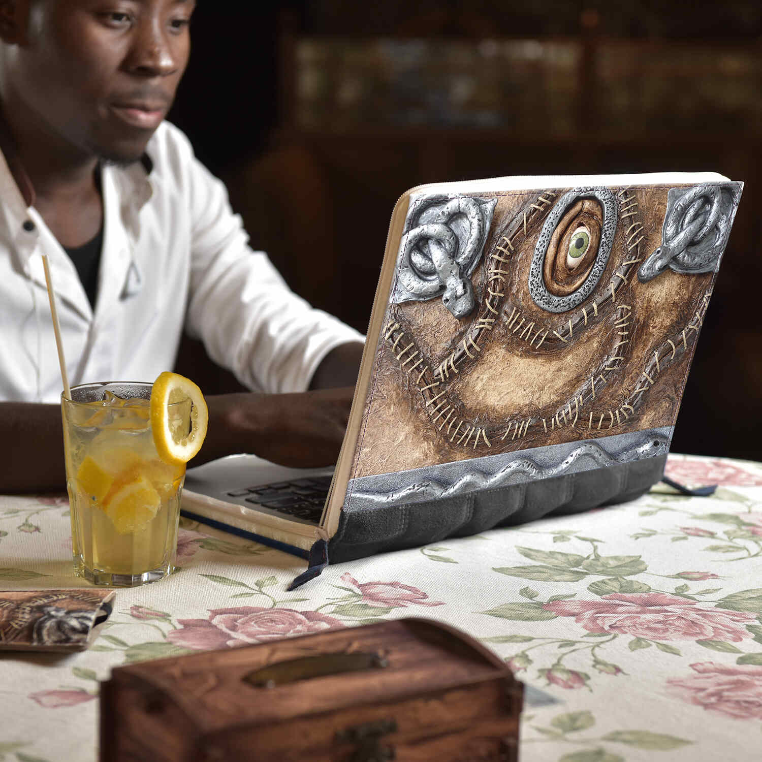 HOCUS POCUS Case (fits any device) – CASELIBRARY