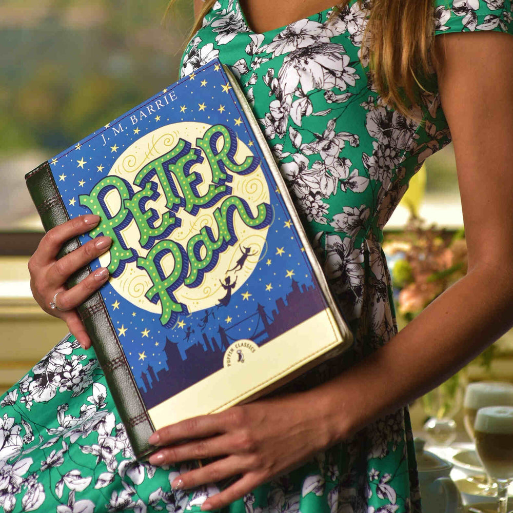 
                      
                        Peter Pan Buch iPad-Hülle
                      
                    